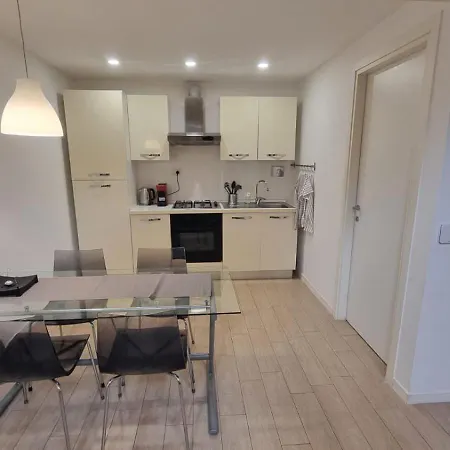 Il Rifugio Moderno Next To Metro Anagnina, Free Parking And Wifi