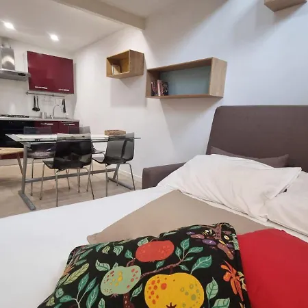 Il Rifugio Moderno Next To Metro Anagnina, Free Parking And Wifi Roma