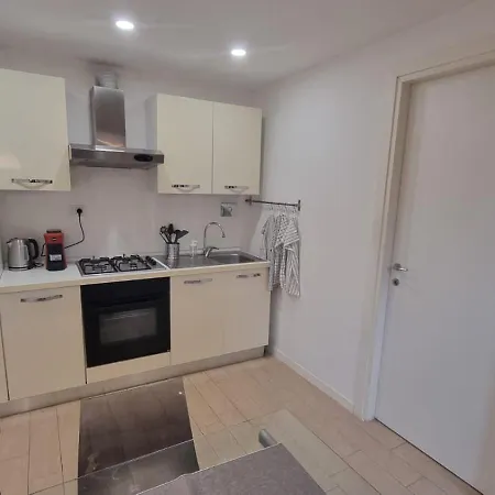 Il Rifugio Moderno Next To Metro Anagnina, Free Parking And Wifi * Roma