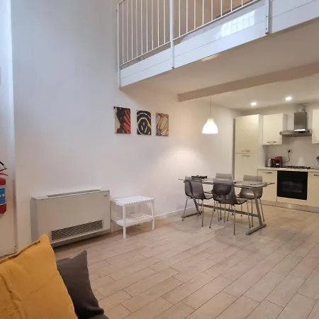 Il Rifugio Moderno Next To Metro Anagnina, Free Parking And Wifi