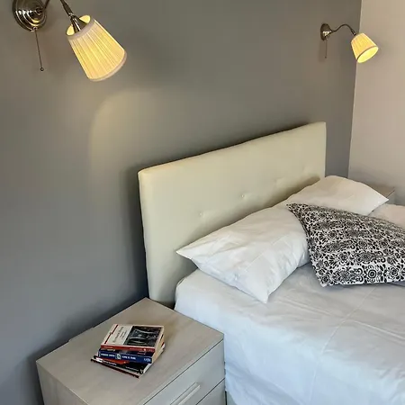 Il Rifugio Moderno Next To Metro Anagnina, Free Parking And Wifi