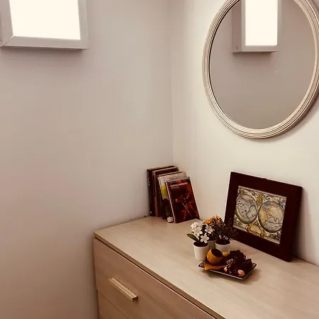Daire Il Rifugio Moderno Next To Metro Anagnina, Free Parking And Wifi Roma