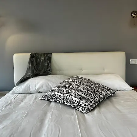 Il Rifugio Moderno Next To Metro Anagnina, Free Parking And Wifi