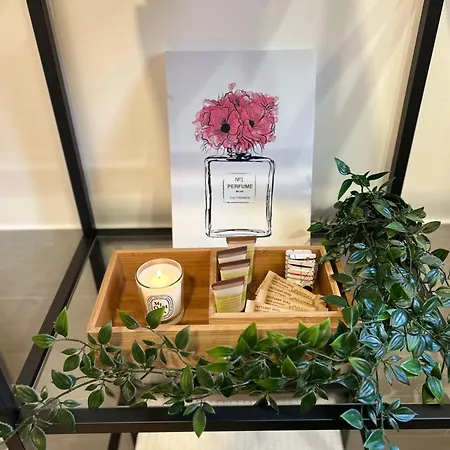 Il Rifugio Moderno Next To Metro Anagnina, Free Parking And Wifi Daire